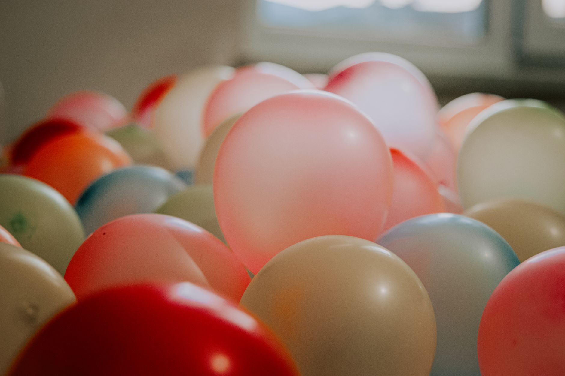 Arche de ballons : le tuto pour un effet waouh